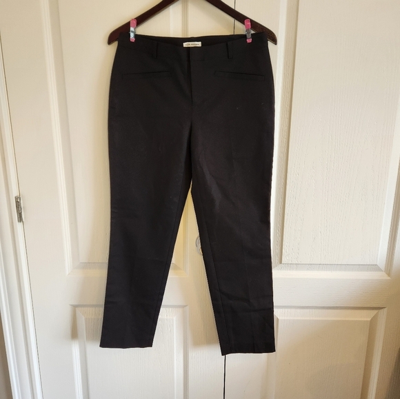 Club Monaco Pants - NWT Women's Club Monaco Capris. Size 4